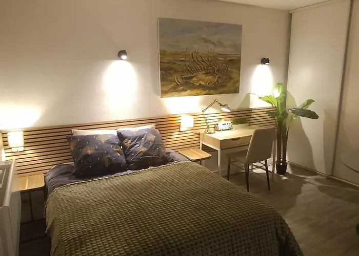 Apartment Calme Proche Centre *