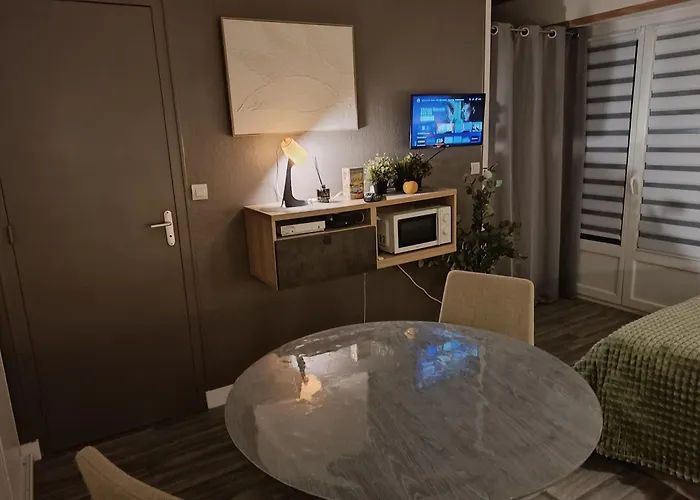 Calme Proche Centre *